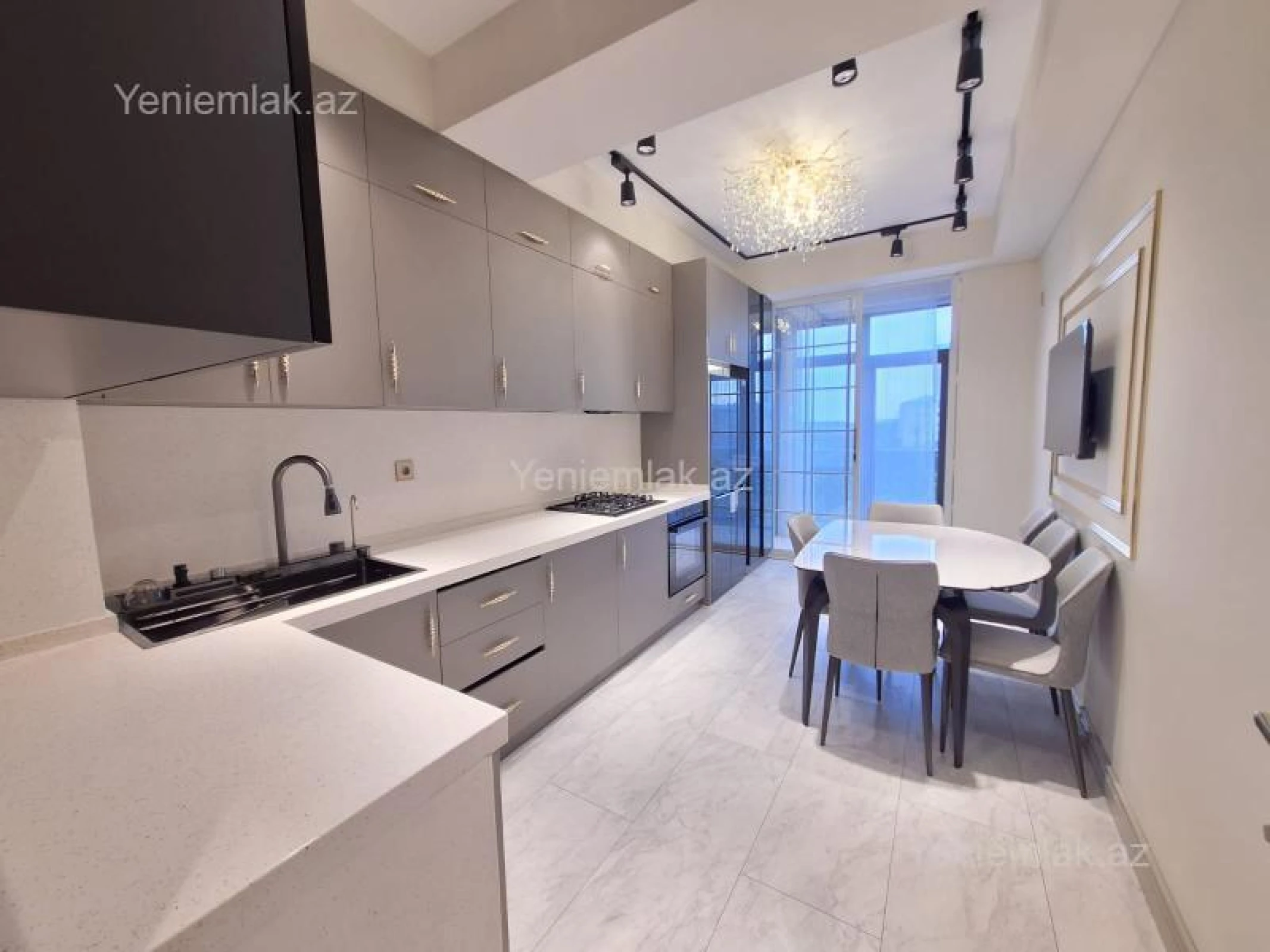 Satılır 5 otaqlı yeni tikili 183 m²