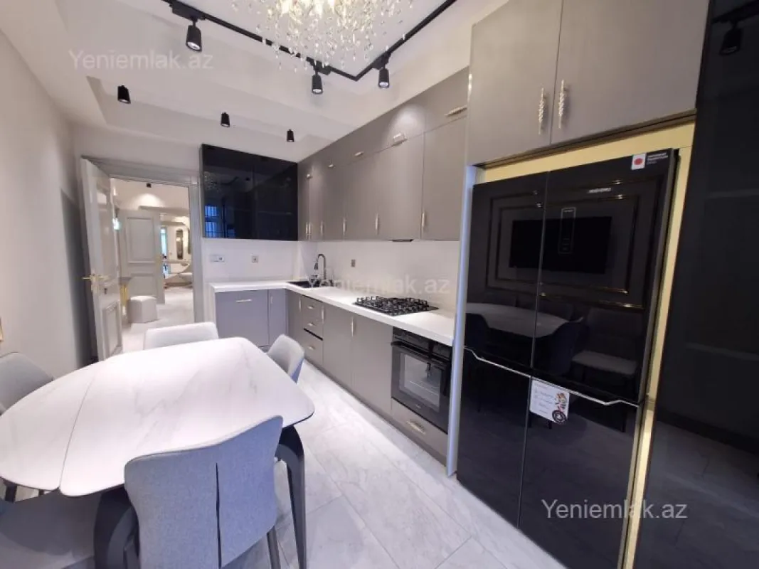 Satılır 5 otaqlı yeni tikili 183 m²