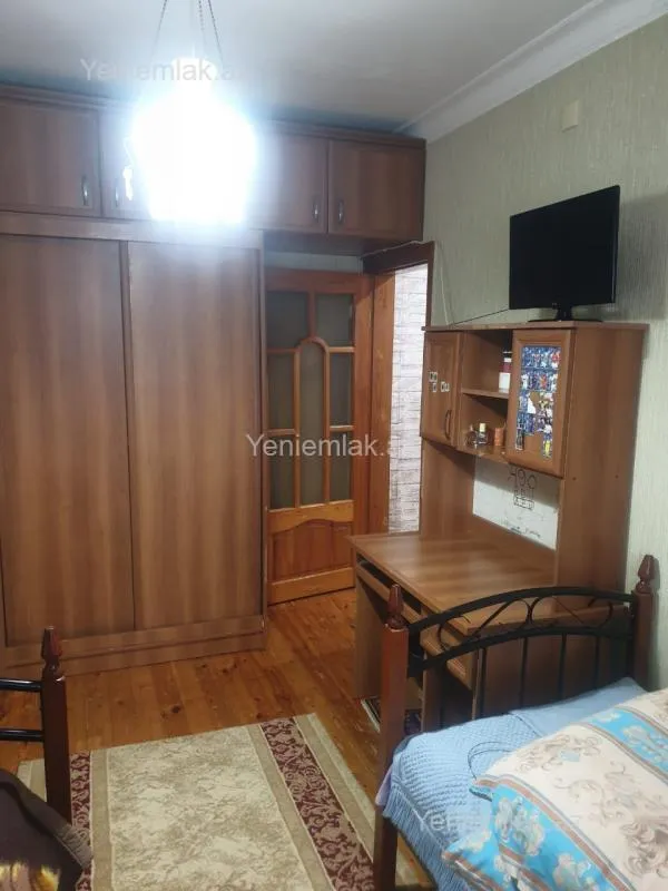 Satılır 2 otaqlı köhnə tikili 51 m²