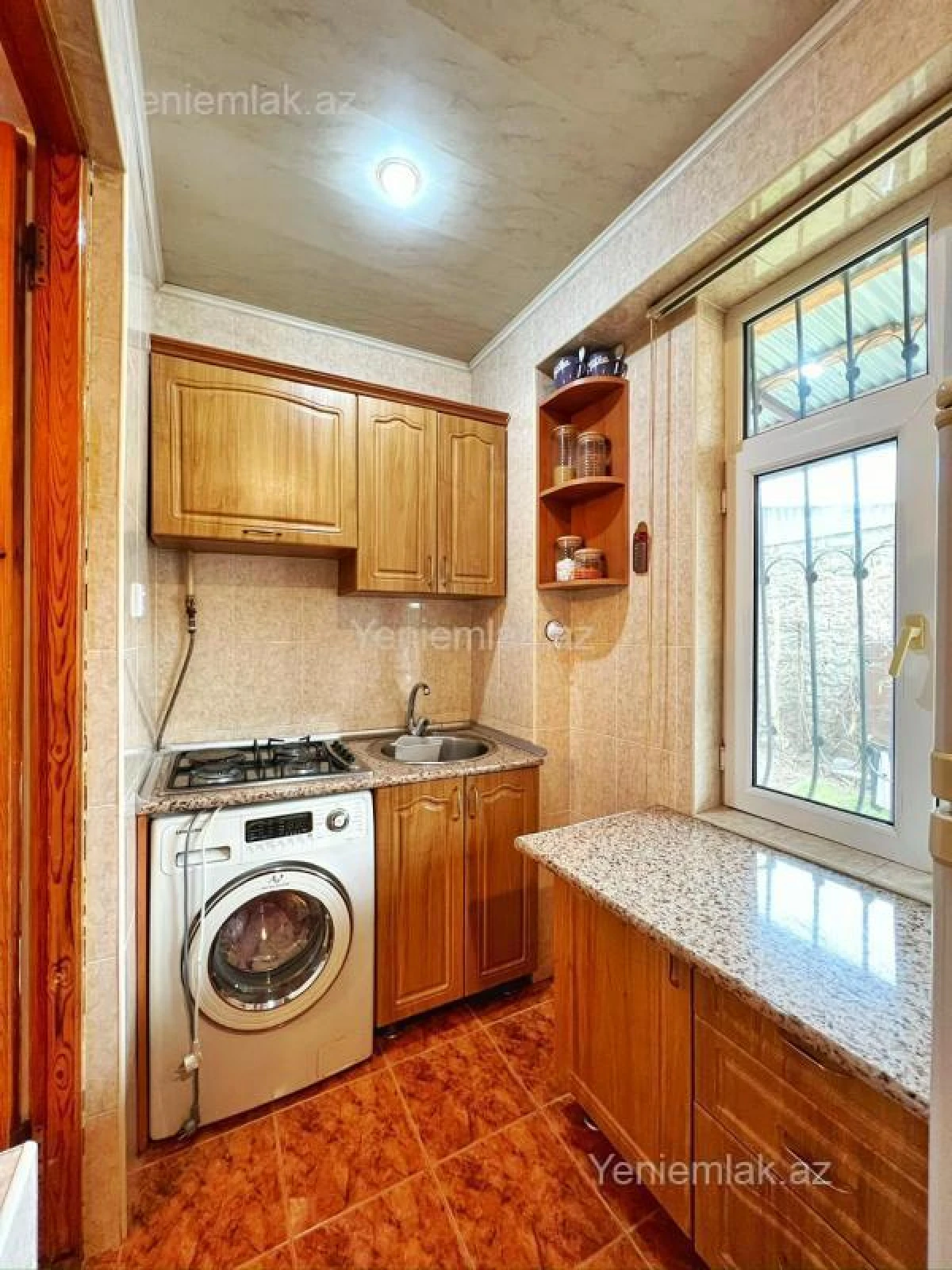 Satılır 3 otaqlı köhnə tikili 60 m²