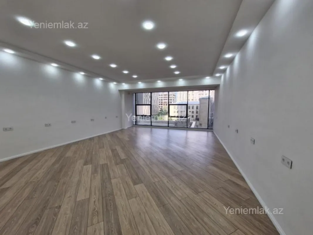 Satılır 1 otaqlı ofis 68 m²
