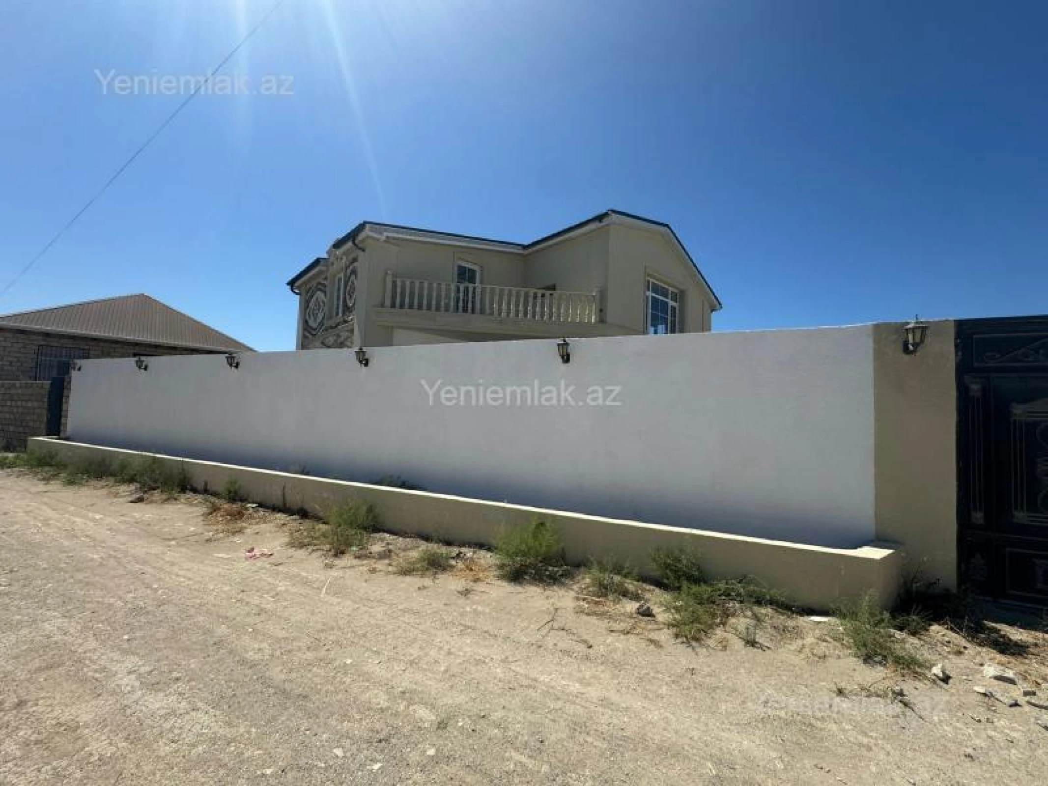 Satılır 4 otaqlı həyət evi 150 m²