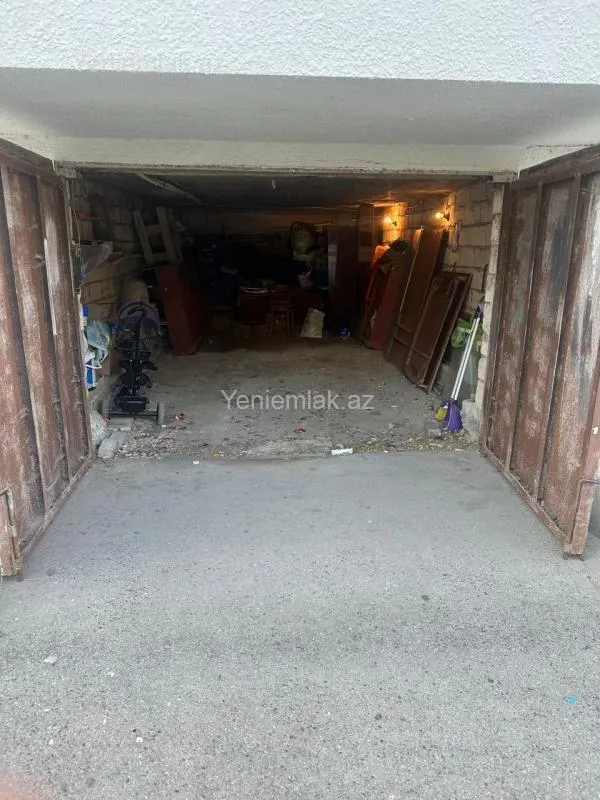 Satılır 2 otaqlı köhnə tikili 65 m²