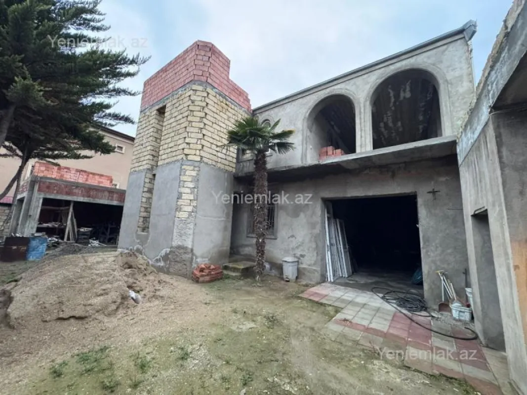Satılır 5 otaqlı həyət evi 360 m²