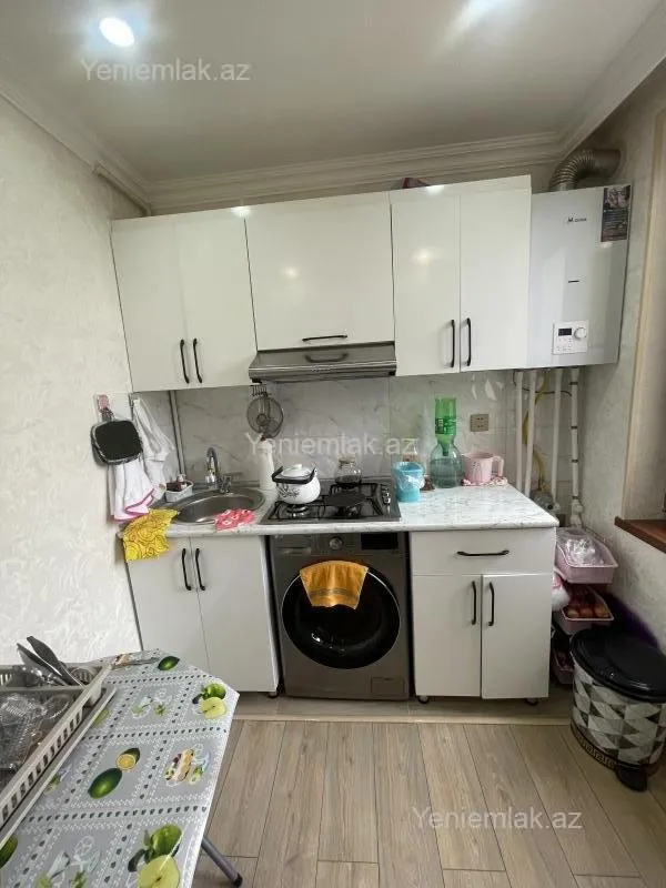 Satılır 2 otaqlı köhnə tikili 47 m²