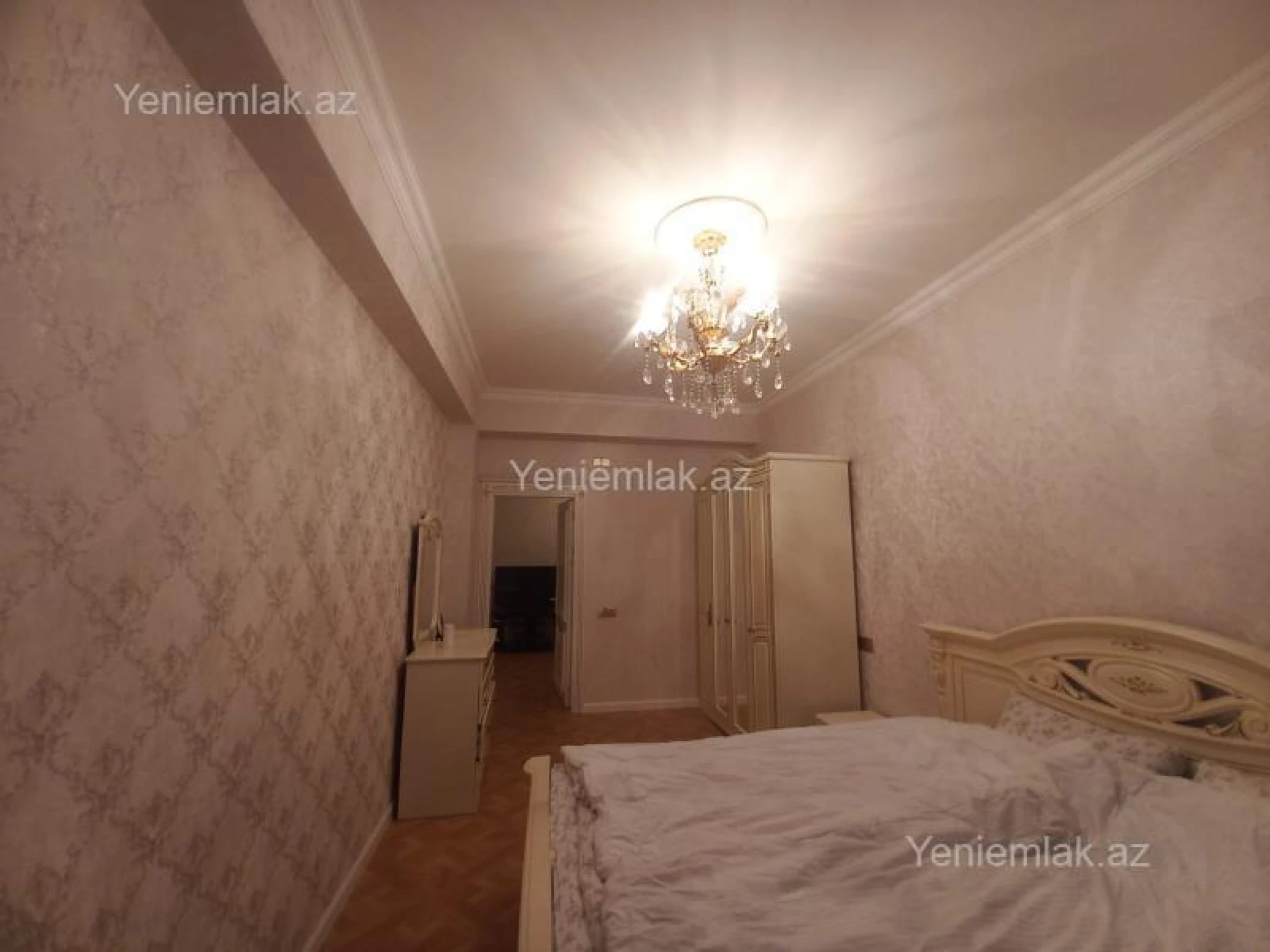 Satılır 3 otaqlı yeni tikili 128 m²