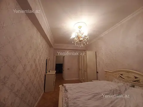 Satılır 3 otaqlı yeni tikili 128 m²