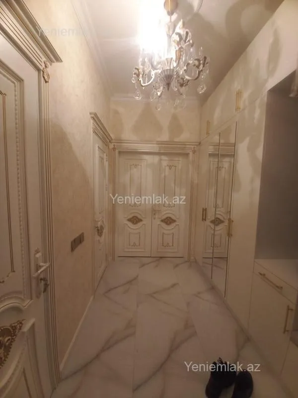 Satılır 3 otaqlı yeni tikili 128 m²