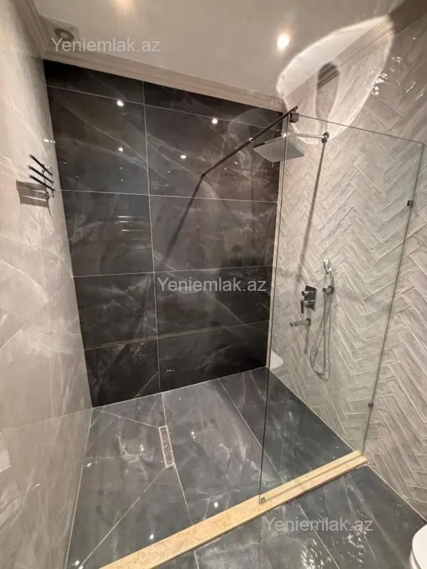 Satılır 2 otaqlı yeni tikili 68 m²