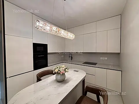 Satılır 2 otaqlı yeni tikili 68 m²