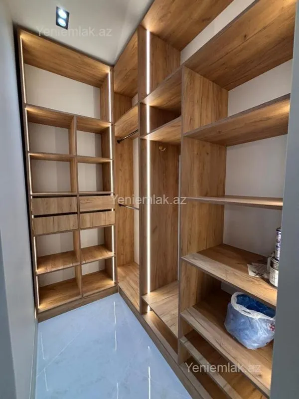Satılır 2 otaqlı yeni tikili 68 m²