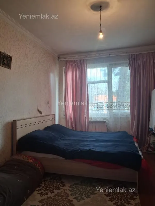 Satılır 3 otaqlı köhnə tikili 74 m²