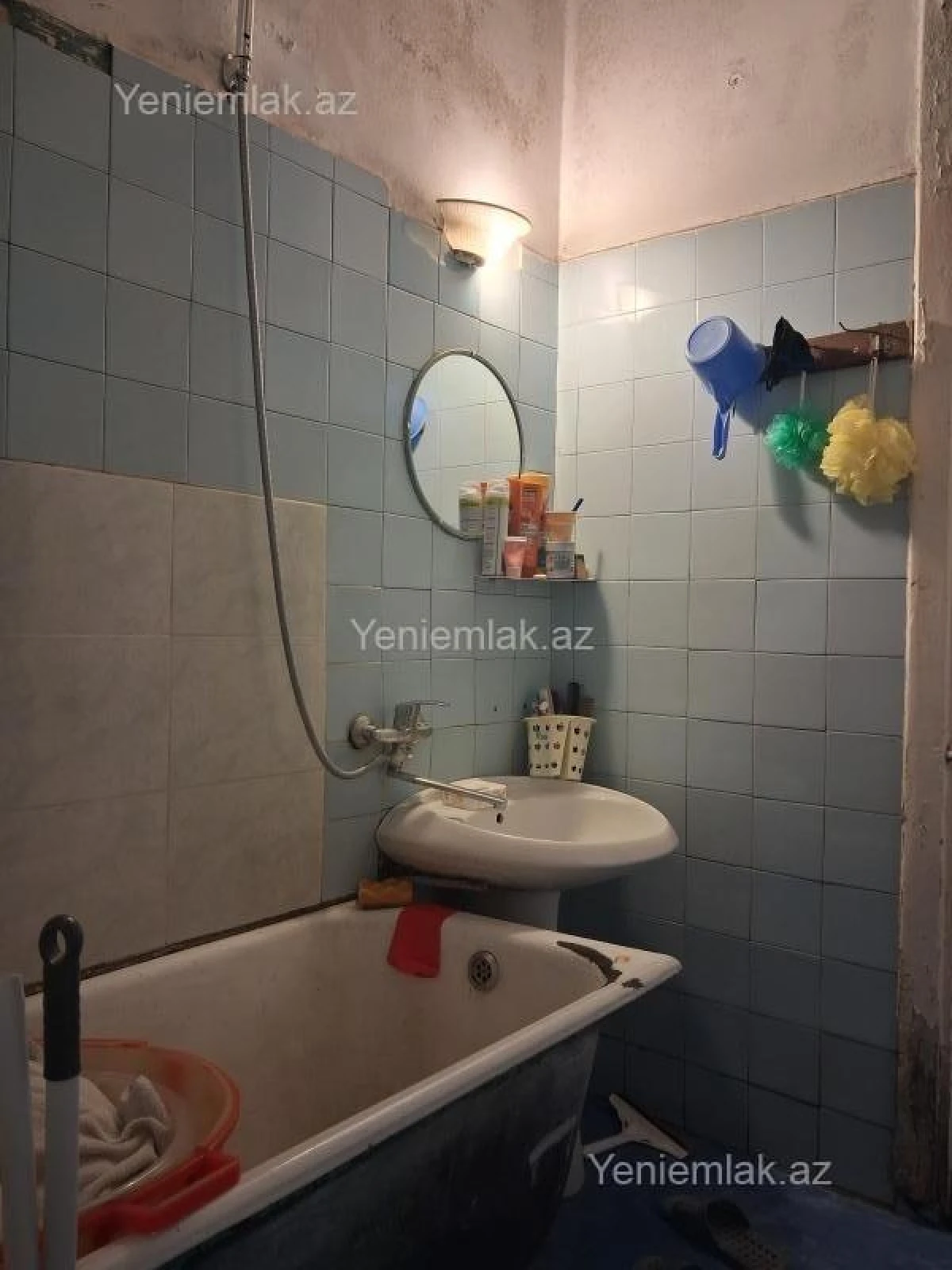 Satılır 3 otaqlı köhnə tikili 74 m²