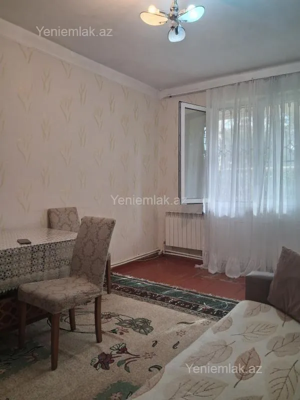 Satılır 3 otaqlı köhnə tikili 74 m²