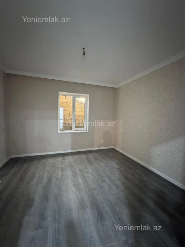 Satılır 6 otaqlı həyət evi 250 m²