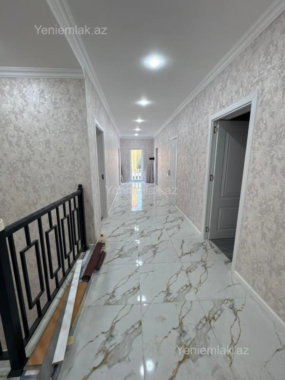 Satılır 6 otaqlı həyət evi 250 m²