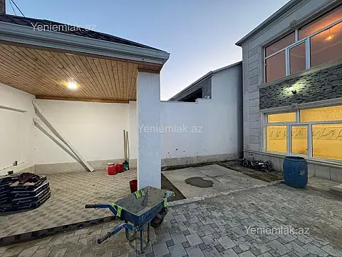 Satılır 6 otaqlı həyət evi 250 m²
