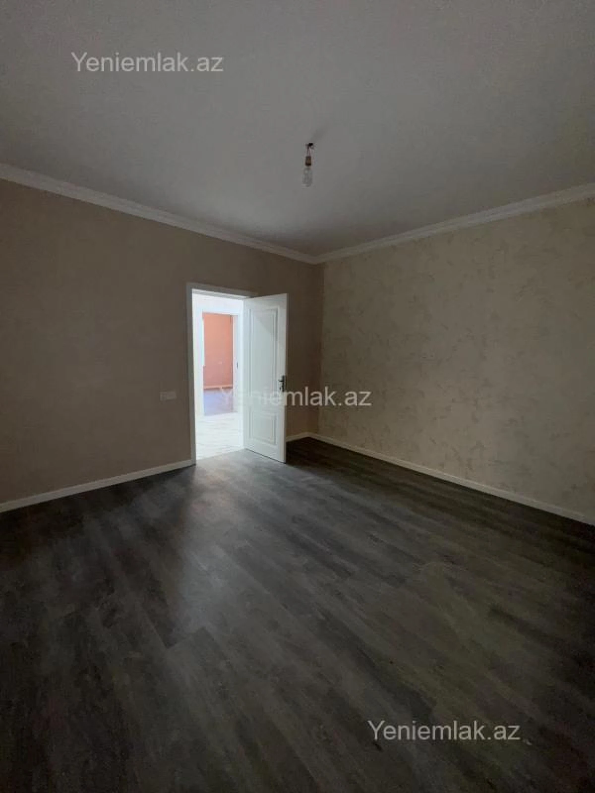 Satılır 6 otaqlı həyət evi 250 m²