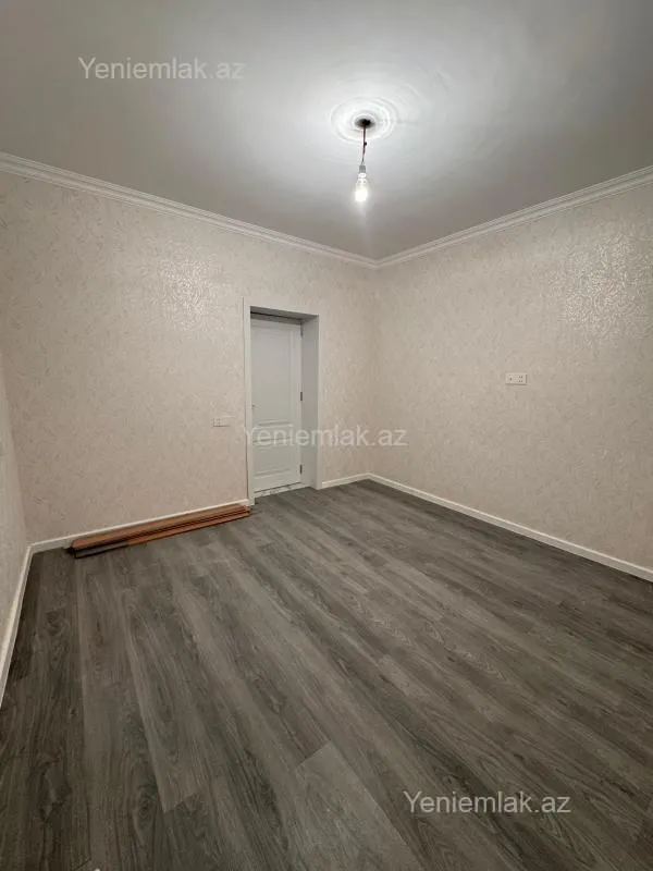 Satılır 6 otaqlı həyət evi 250 m²