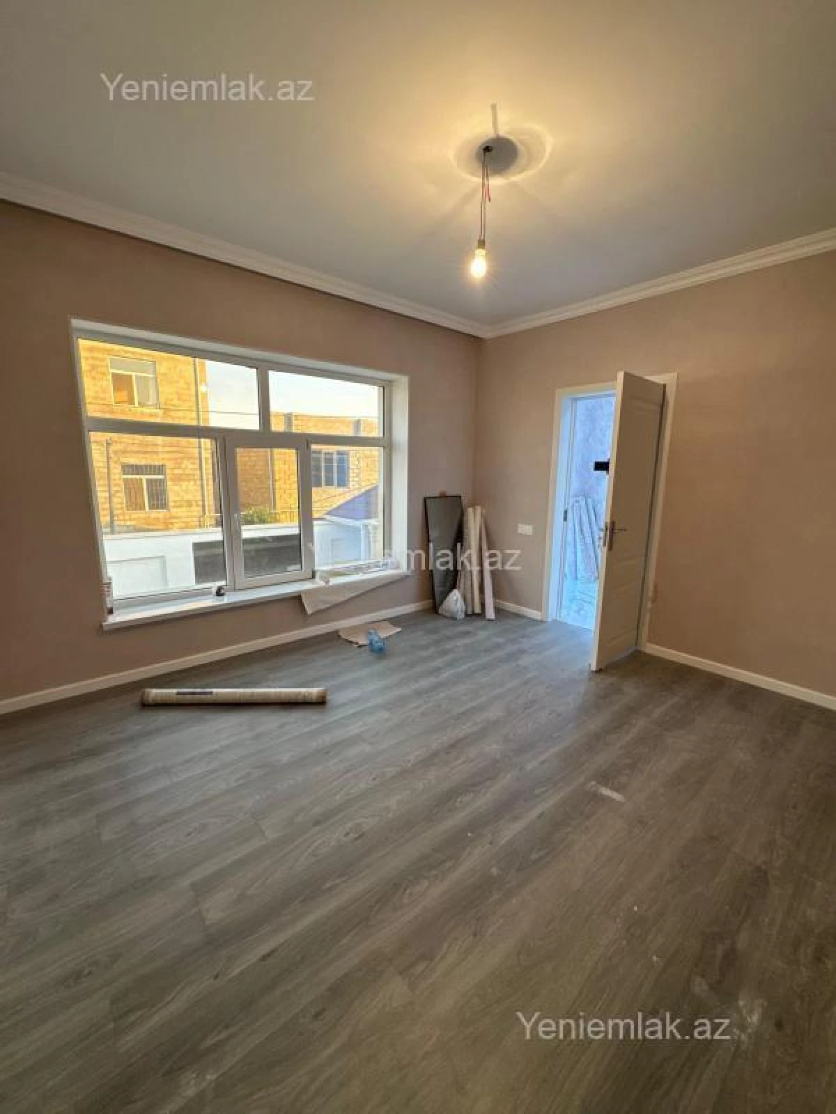 Satılır 6 otaqlı həyət evi 250 m²