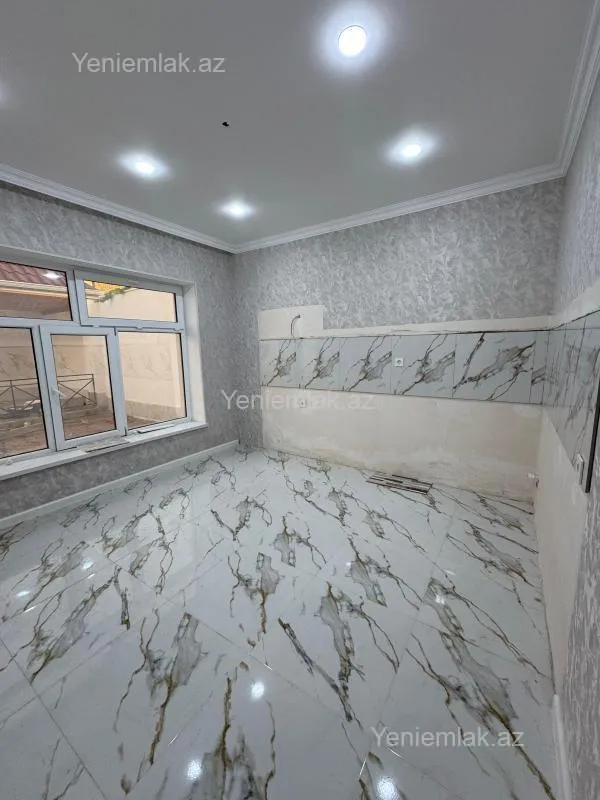 Satılır 6 otaqlı həyət evi 250 m²