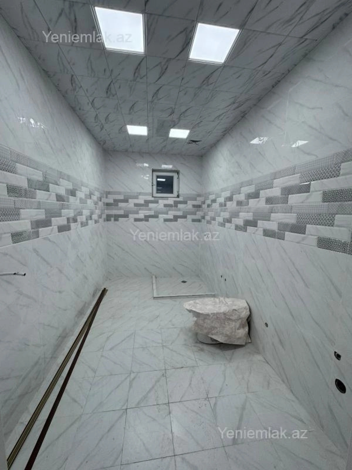 Satılır 6 otaqlı həyət evi 250 m²