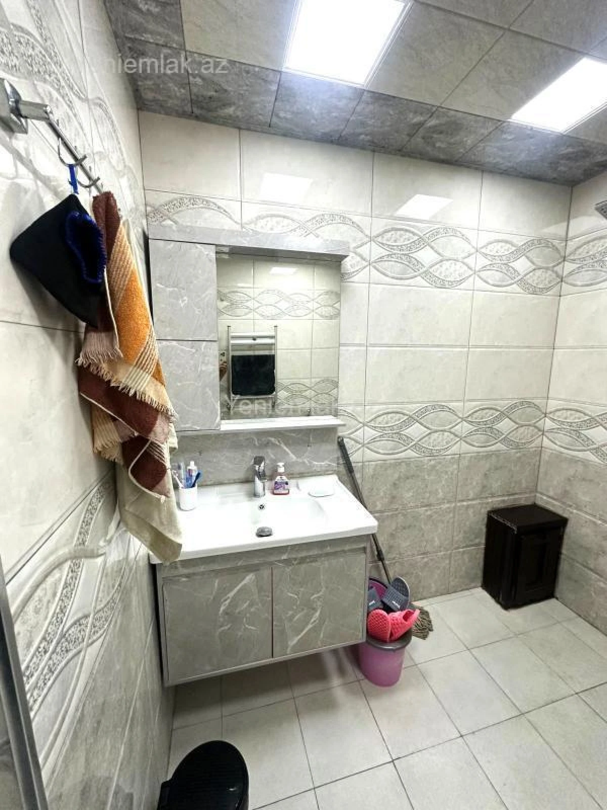 Kirayə verilir 2 otaqlı köhnə tikili 42 m²