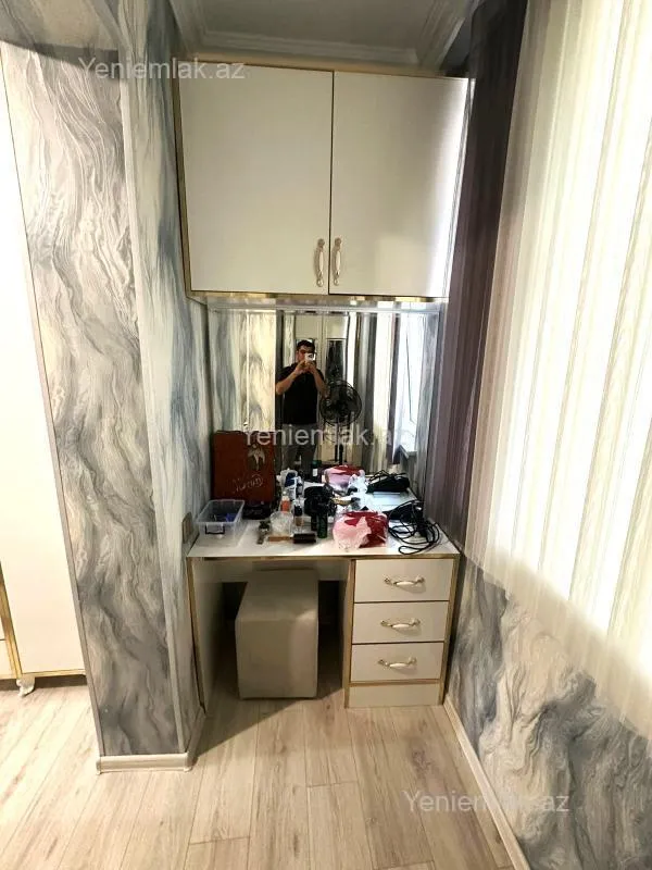 Kirayə verilir 2 otaqlı köhnə tikili 42 m²