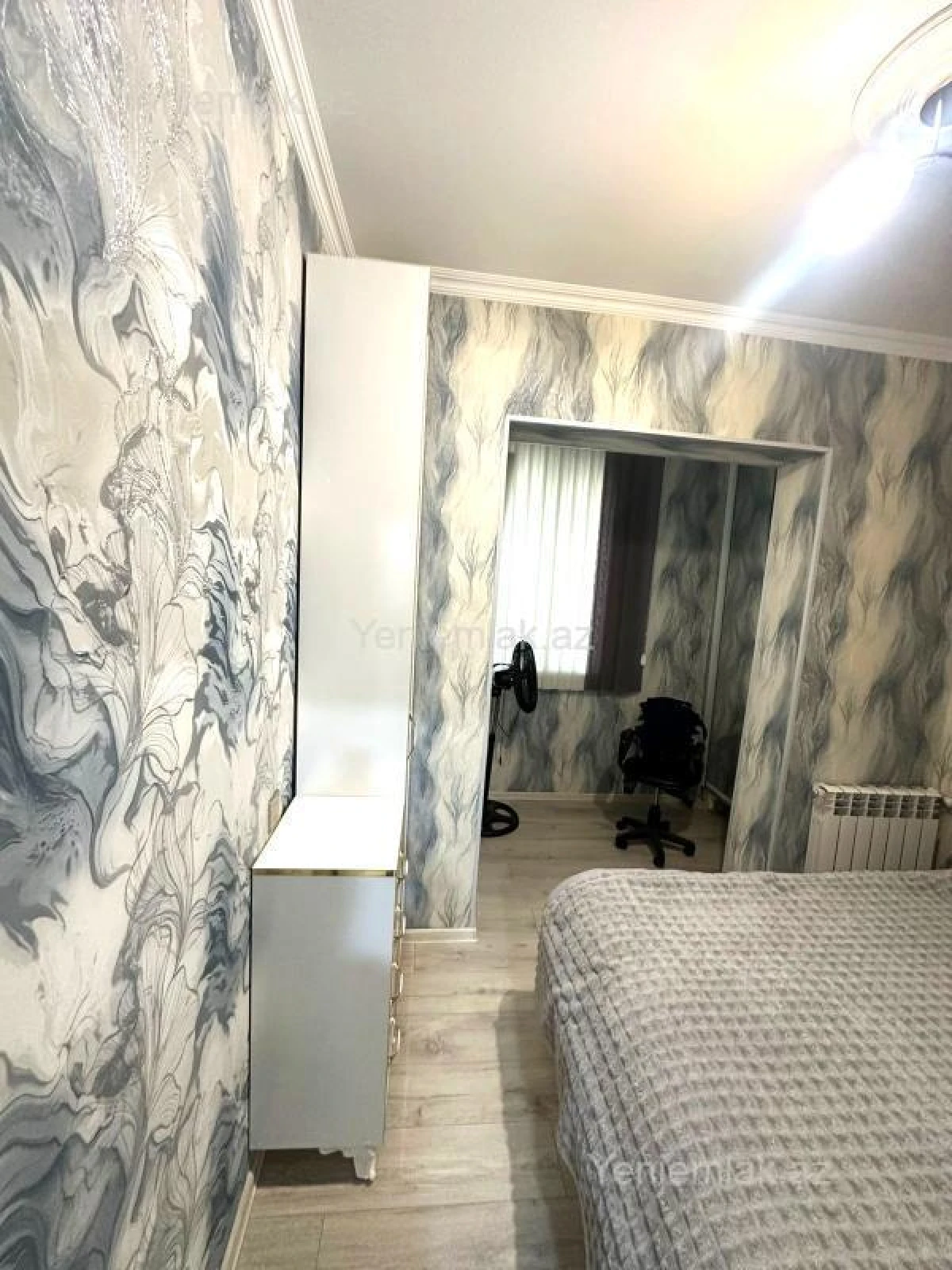 Kirayə verilir 2 otaqlı köhnə tikili 42 m²