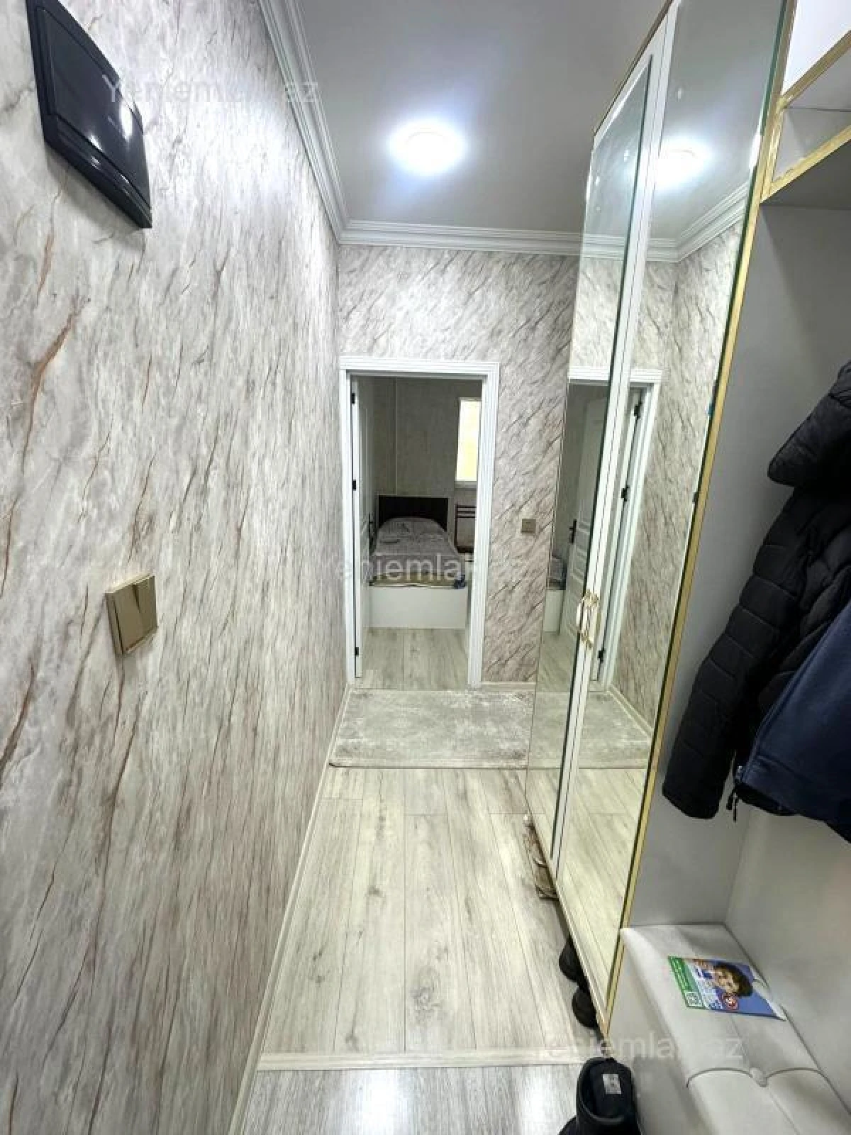 Kirayə verilir 2 otaqlı köhnə tikili 42 m²