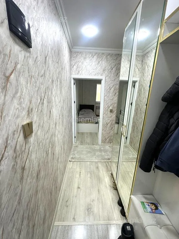 Kirayə verilir 2 otaqlı köhnə tikili 42 m²