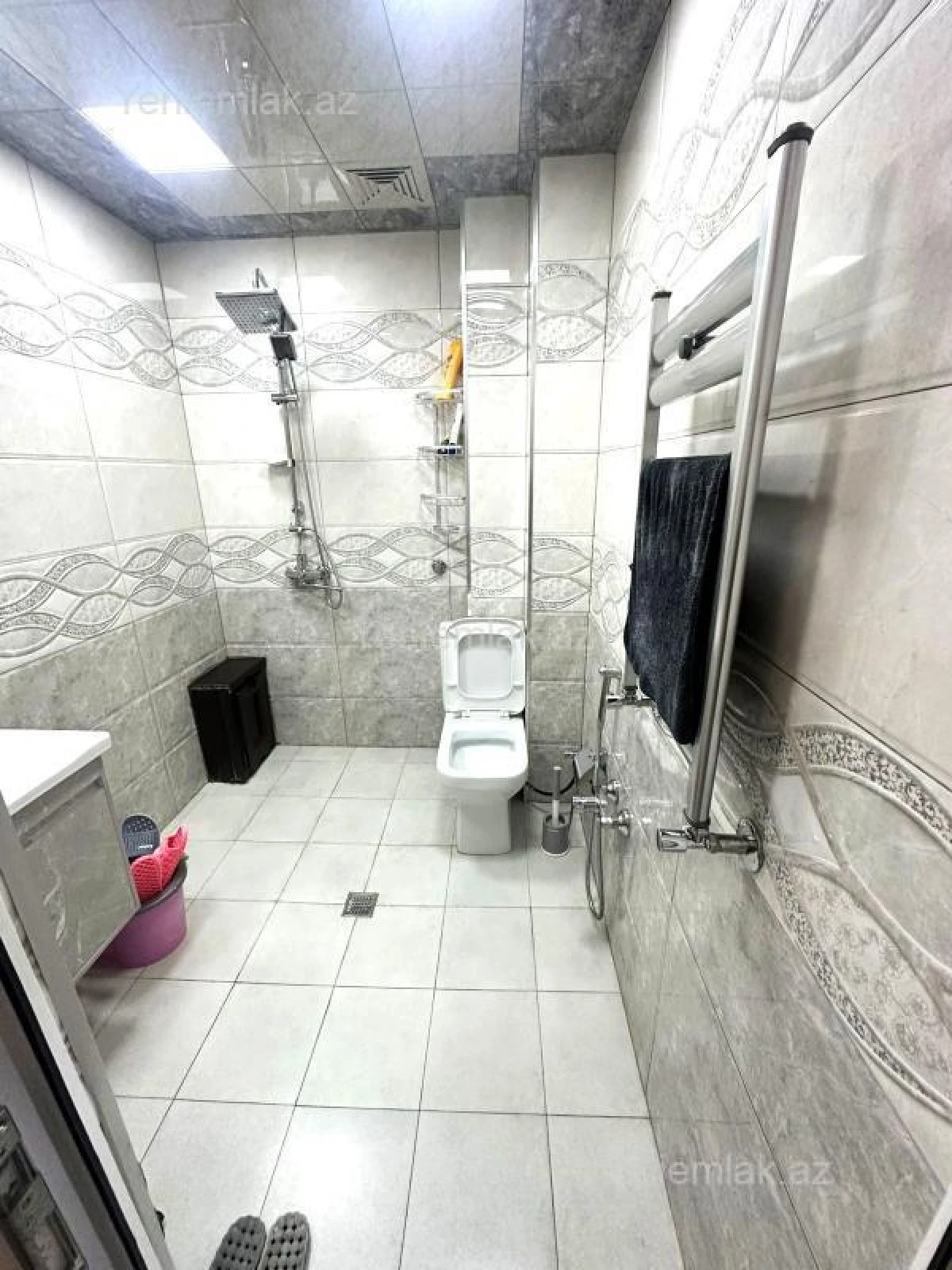 Kirayə verilir 2 otaqlı köhnə tikili 42 m²