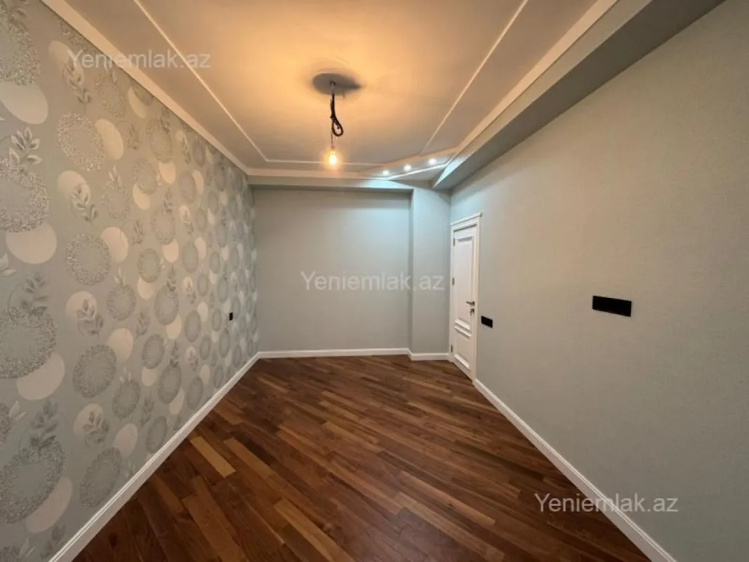 Satılır 4 otaqlı yeni tikili 140 m²
