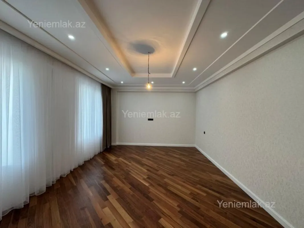 Satılır 4 otaqlı yeni tikili 140 m²