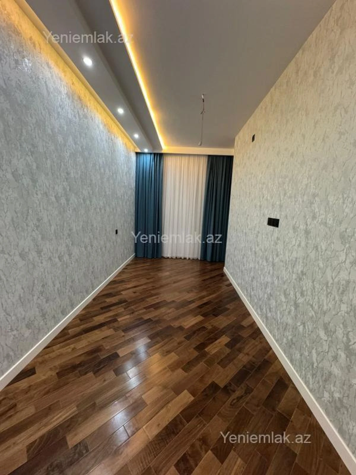 Satılır 4 otaqlı yeni tikili 140 m²