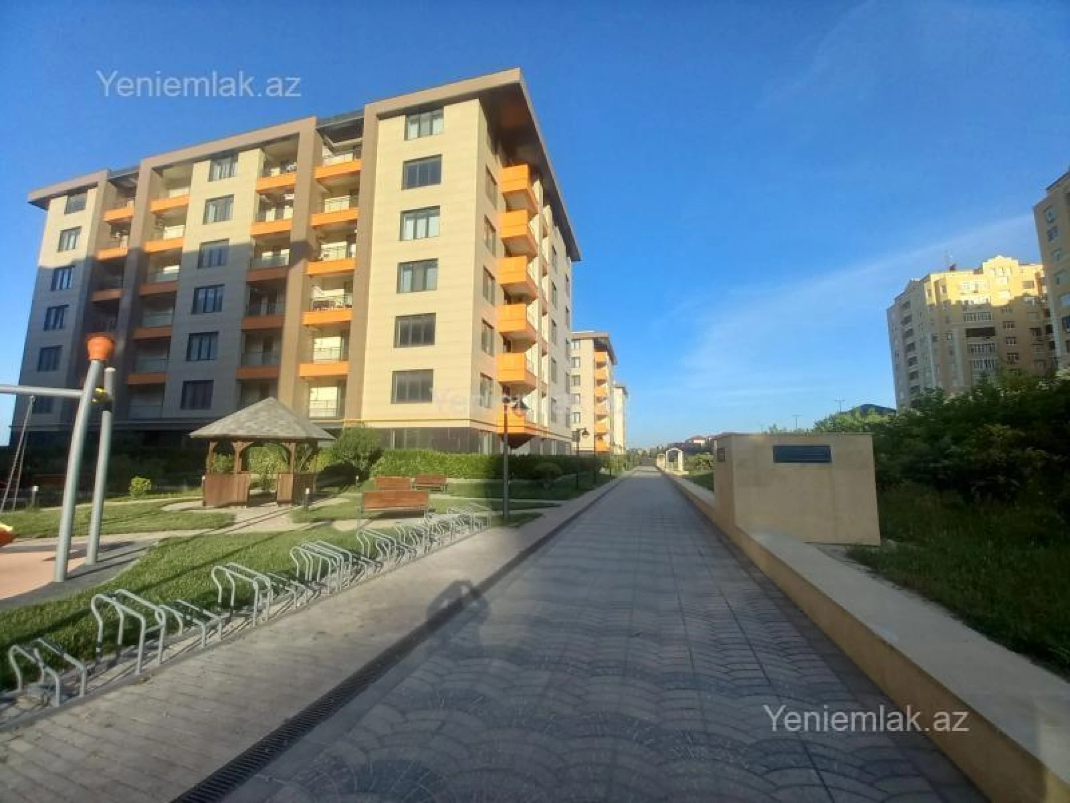 Satılır 4 otaqlı yeni tikili 140 m²
