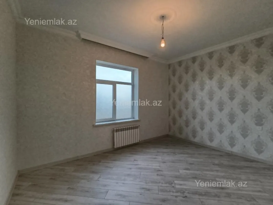 Satılır 8 otaqlı həyət evi 218 m²