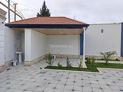 Satılır 8 otaqlı həyət evi 218 m²