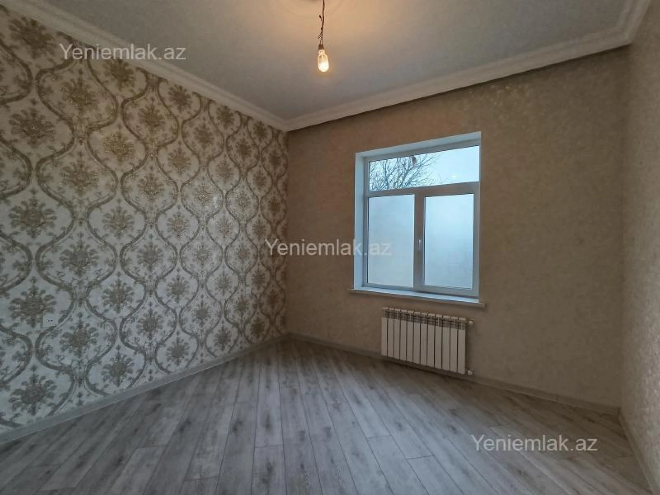 Satılır 8 otaqlı həyət evi 218 m²
