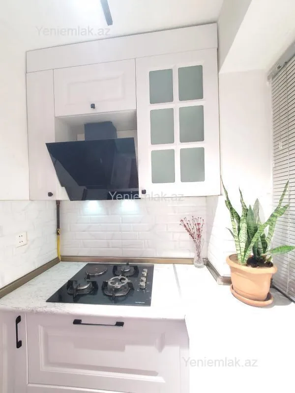 Satılır 3 otaqlı köhnə tikili 70 m²