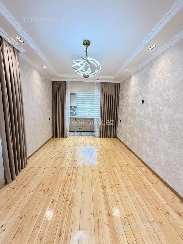 Satılır 1 otaqlı köhnə tikili 40 m²