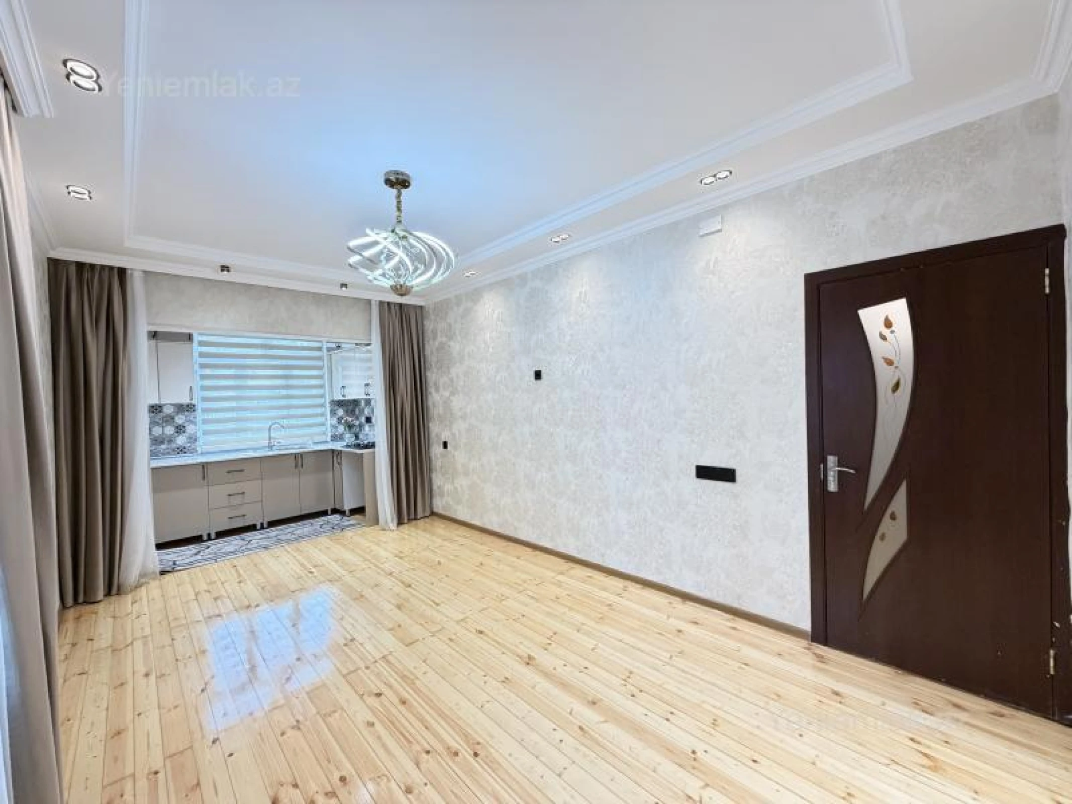 Satılır 1 otaqlı köhnə tikili 40 m²