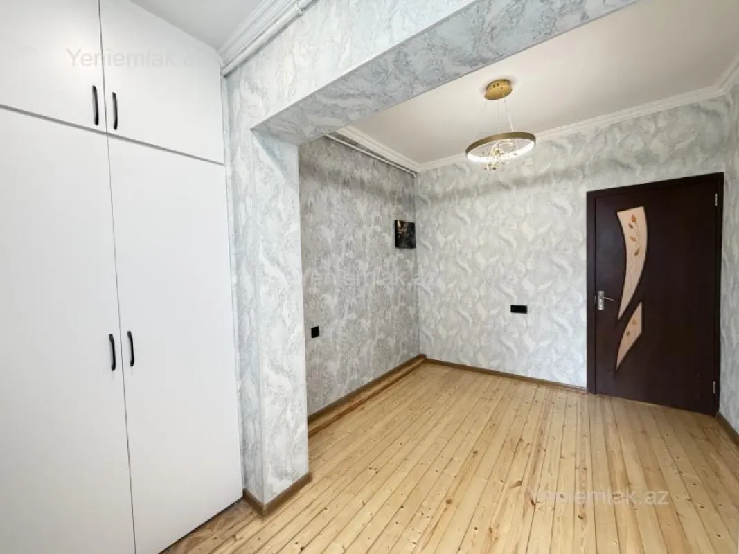 Satılır 1 otaqlı köhnə tikili 40 m²