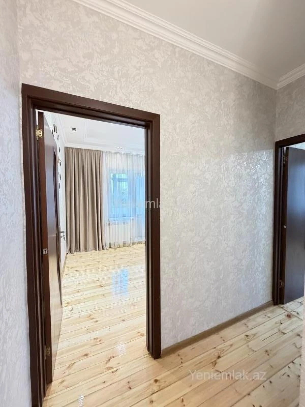 Satılır 1 otaqlı köhnə tikili 40 m²