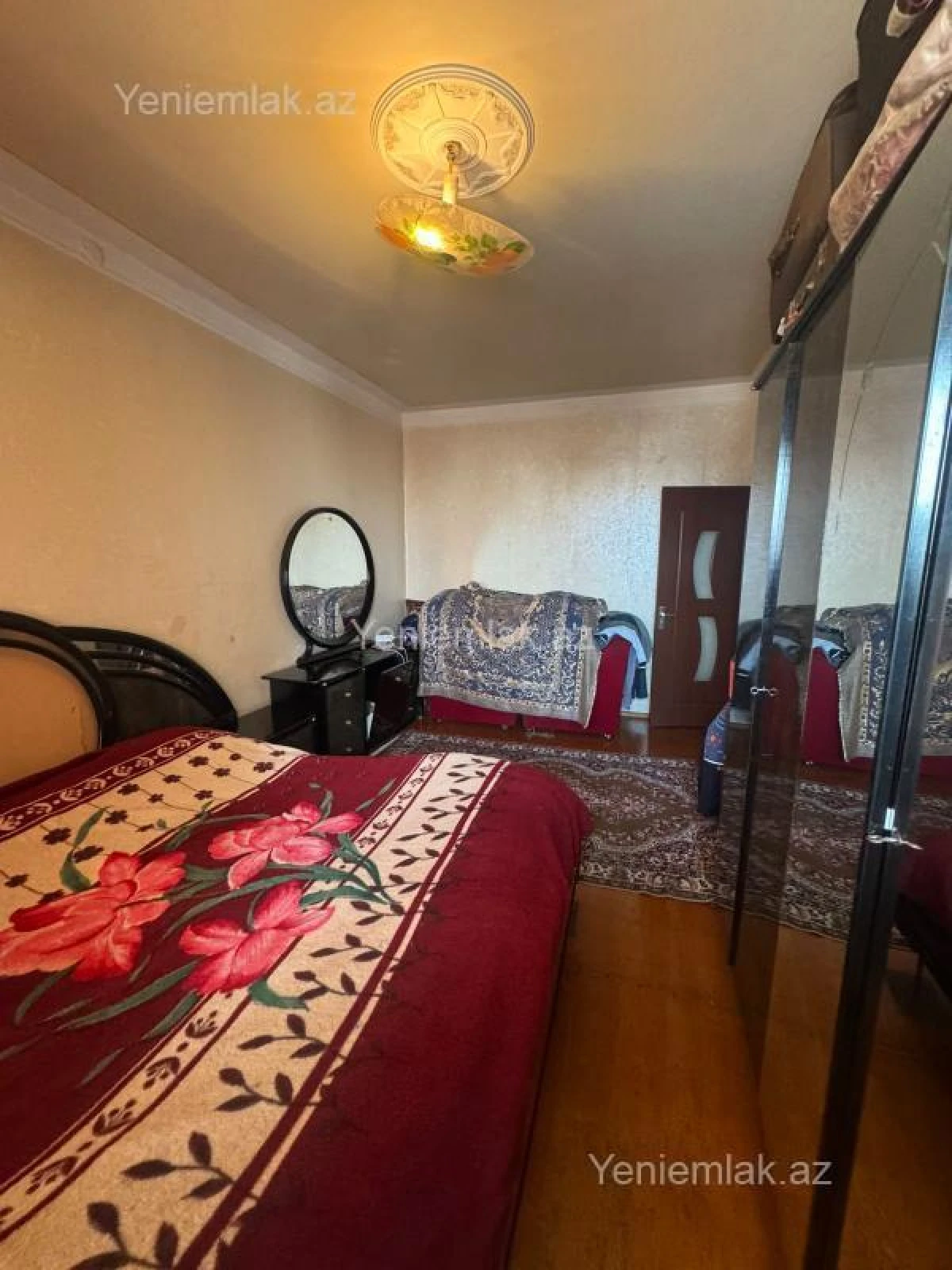 Satılır 3 otaqlı köhnə tikili 85 m²