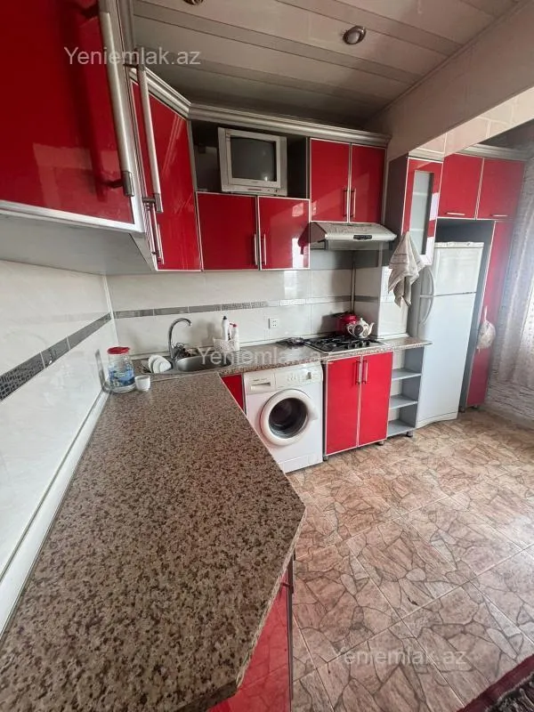 Satılır 3 otaqlı köhnə tikili 85 m²