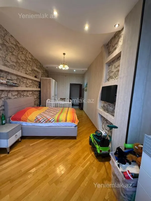 Satılır 2 otaqlı yeni tikili 92 m²