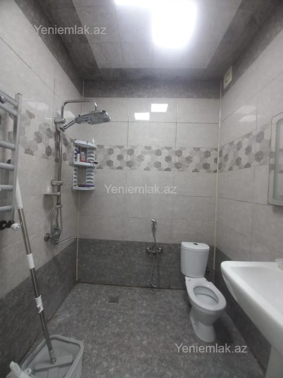 Satılır 3 otaqlı köhnə tikili 68 m²