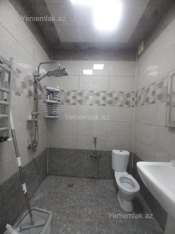 Satılır 3 otaqlı köhnə tikili 68 m²