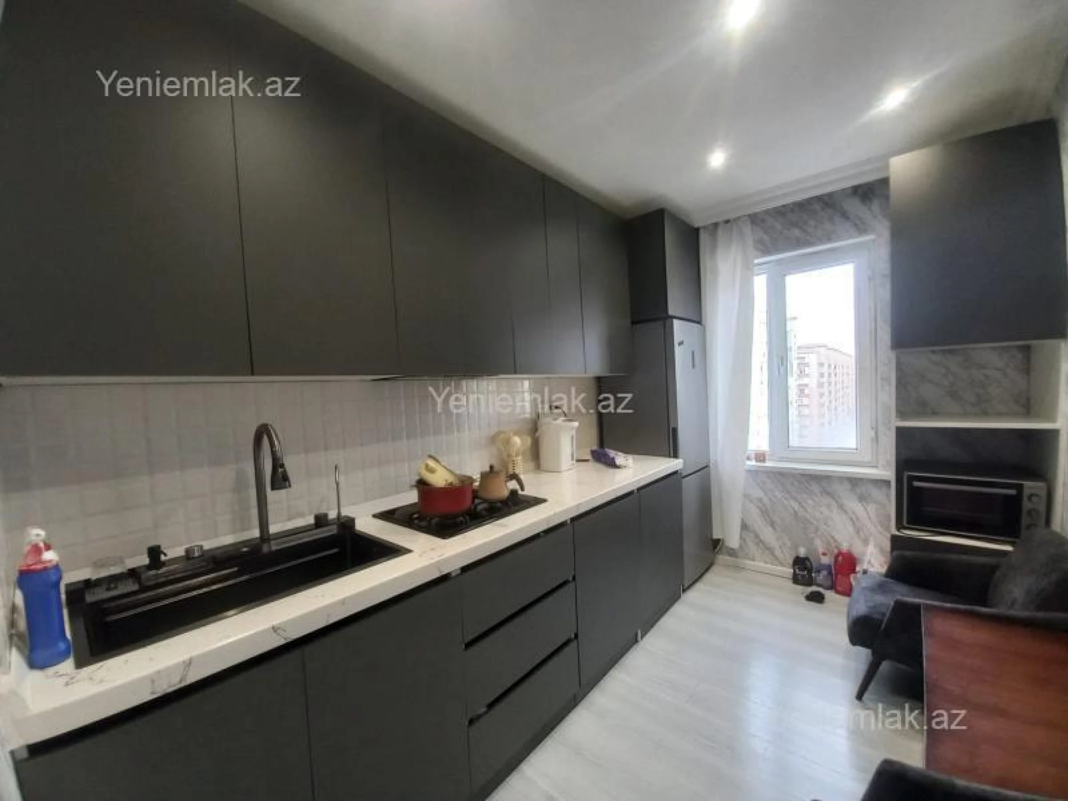 Satılır 3 otaqlı köhnə tikili 68 m²
